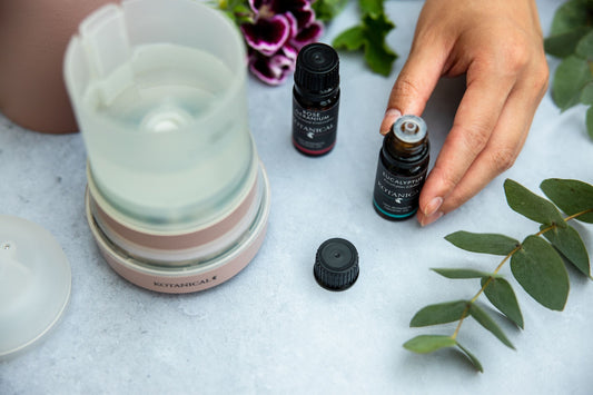 Natural Bug-Repelling Essential Oils for Summer